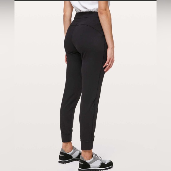 SOLD Lululemon Ready To Rulu Pant *29" in Black Size 2 - Picture 6 of 6